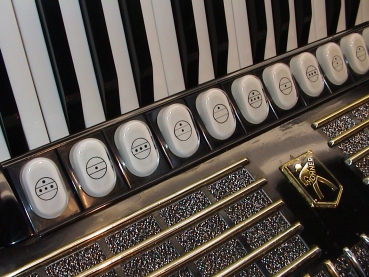 HOHNER Verdi V N, 120 Bass, (Musette)
