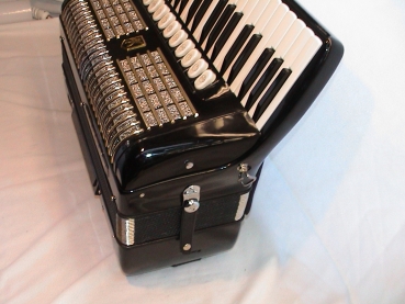 HOHNER Verdi V N, 120 Bass, (Musette)