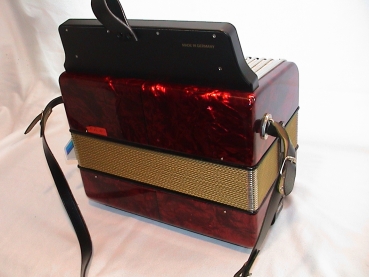 HOHNER  CORONA  III - G,C,F  (Sol,Do,Fa), 3 Reihen / 12 Bass