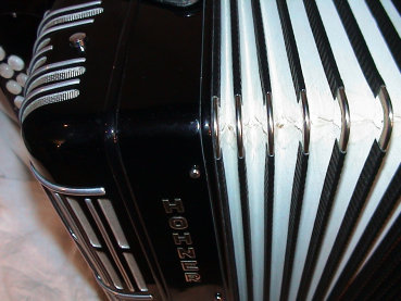 HOHNER Morino Club N (C-F Dur),  5/5 Chörig