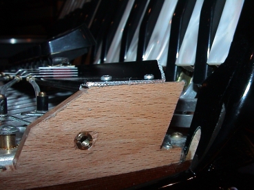 Nr. 5  -  Messing- Mutter, (Holz /zoll) Gewinde