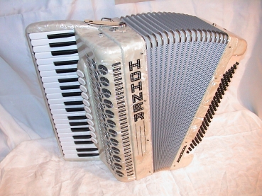 Hohner Champion, 120 Bass - Show Instrument