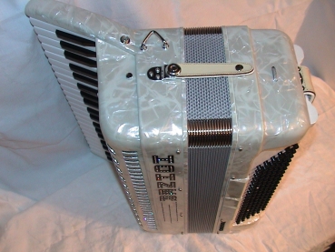 Hohner Champion, 120 Bass - Show Instrument