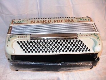 Bianco Freres,  120 Bass
