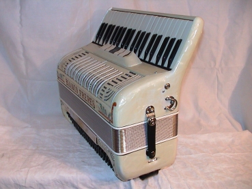 Bianco Freres,  120 Bass
