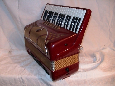 HOHNER Lucia III P, 96 Bass,ROT (Made in Germany..!)