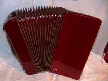 HOHNER Lucia III P, 96 Bass,ROT (Made in Germany..!)