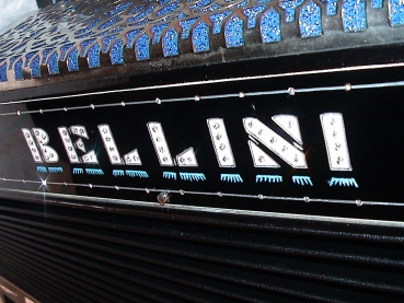 Bellini - ( C Griff ) 120 Bass (RETRO)