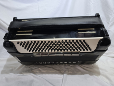 EXCELSIOR 911 M,   120 Bass, Musette,  MIDI System