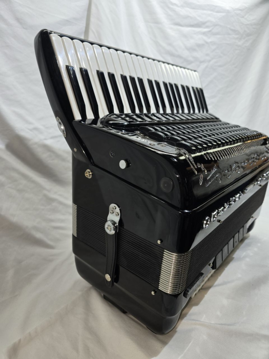 BUGARI Champion  Cassotto,  5/5 Chörig, Double Tone Chamber (Cassotto)